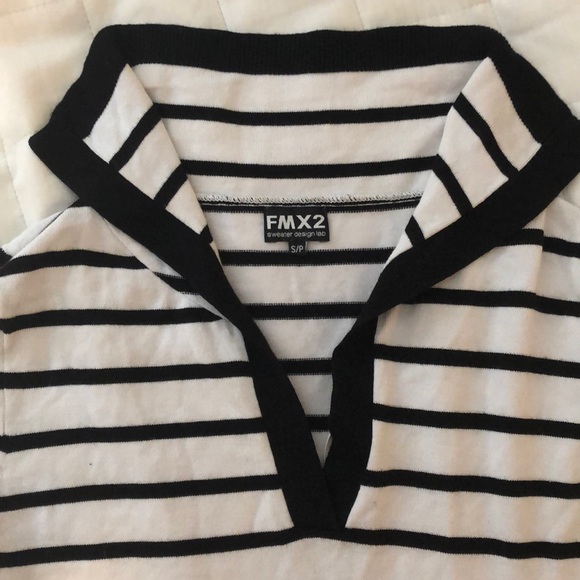 Soft black and white knit- tight fitting sweater - Picture 4 of 4